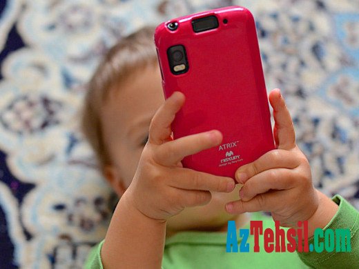 Smartfonlar uşaqlarda nitq gecikmələrinə səbəb olur