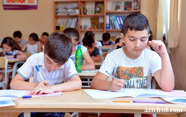 Şagirdlərin elektron yerdəyişməsi davam edir