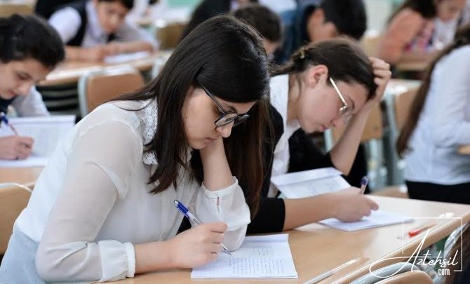 UNEC bu halda distant təhsilə keçəcək ?