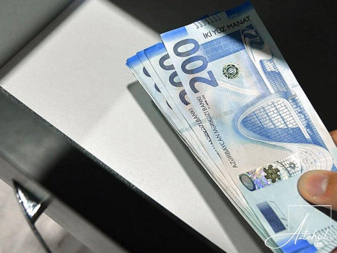 Daha bir məktəbdə RÜŞVƏT İDDİASI