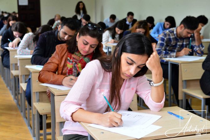 “4 min nəfərdən artıq Azərbaycan vətəndaşı Ukraynada təhsil alır”