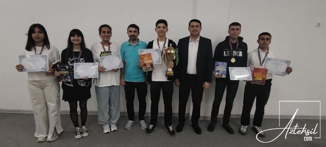 Qubada məktəblilər arasında intellekt savaşı