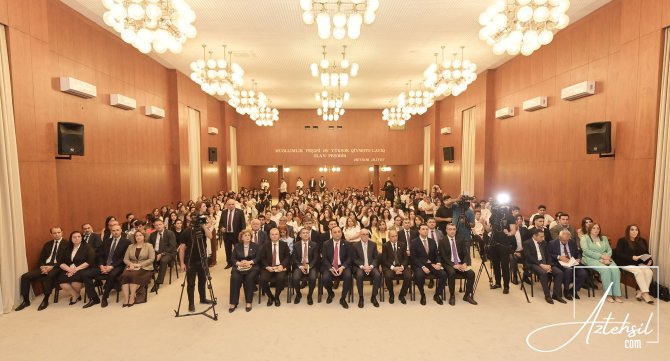 Gənc müəllimlər üçün - FORUM KEÇİRİLİB