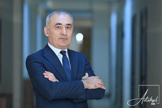 "Azərbaycan müəllimi" qəzetinin baş redaktoru "Əməkdar jurnalist" fəxri adına layiq görülüb
