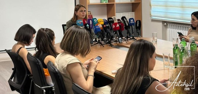 Məktəbəqədər və ümumi təhsil ilə bağlı brifinq keçirilir