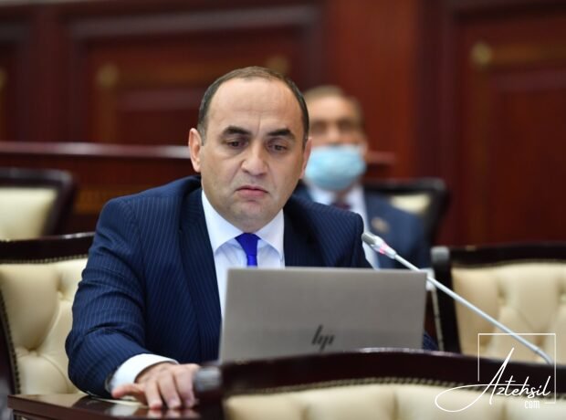 Magistratura təhsilinə maraq AZALIB