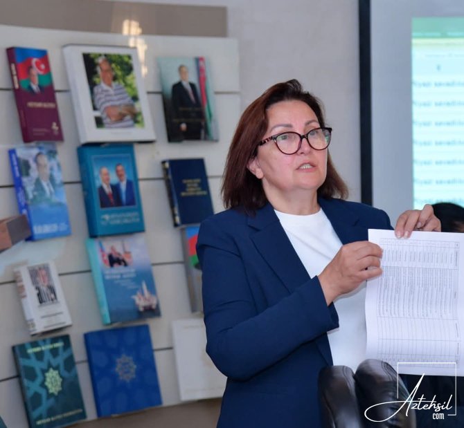 Sentyabr konfransı: “Dəyirmi masa”larda müzakirələr