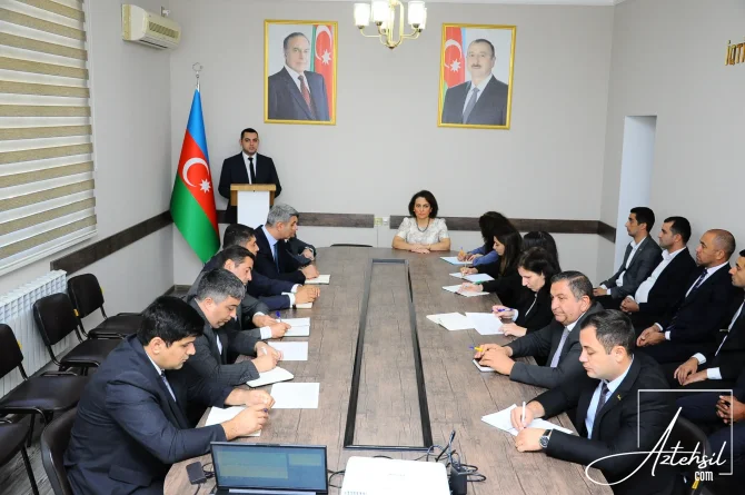 Dövlət qulluqçuları üçün növbəti təlimlər keçirilib