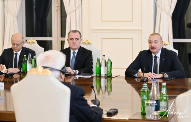 Azərbaycan və İtaliya prezidentlərinin geniş tərkibdə görüşü olub