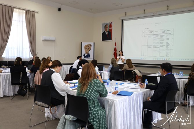 Peşə təmayüllü siniflərdə monitorinq aparacaq mütəxəssislər üçün təlim keçirilib