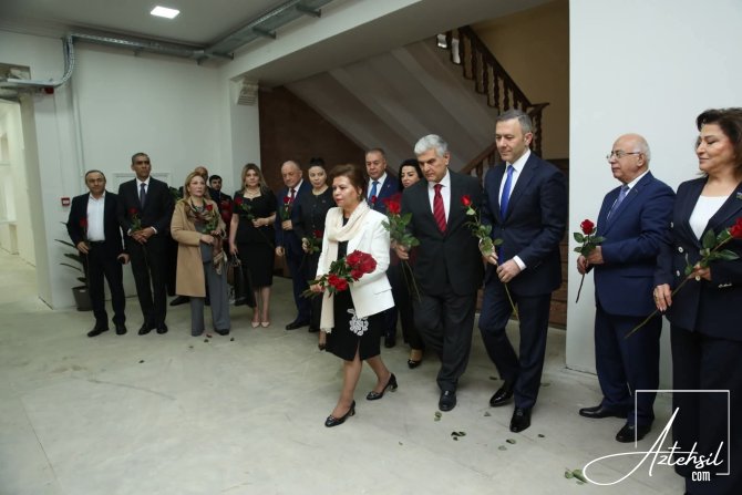 ADPU-da professor Mahirə Hüseynovanın 65 illik yubileyi KEÇİRİLİB