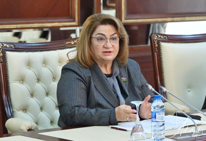 Bir çox bağça və məktəblərdə tibbi işçilər YOXDUR