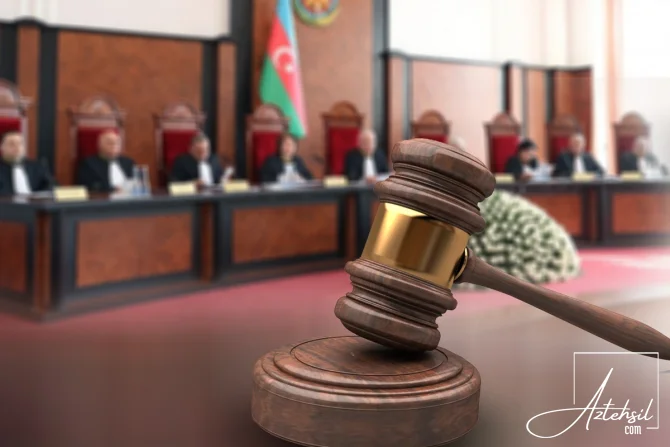 Qolunu sındıran müəllimin ....