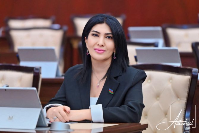 İBTİDAİ sinif müəllimləri üçün davamlı təlimlər keçirilməlidir