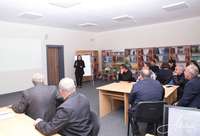 Təhsil işçiləri üçün təlimlər davam EDİR