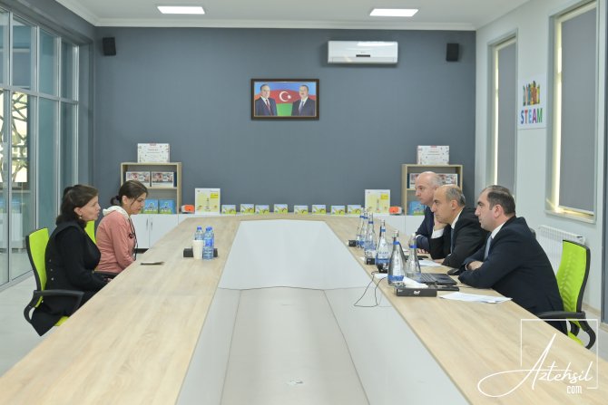 Elm və təhsil naziri Naxçıvanda vətəndaşları qəbul edib