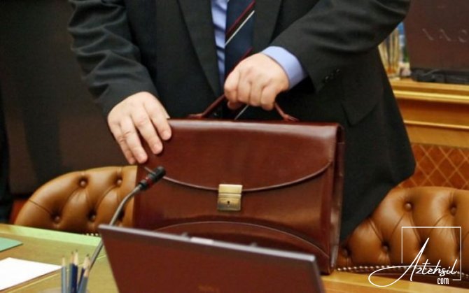 Məktəblərdə qanunsuzluqların səbəbləri